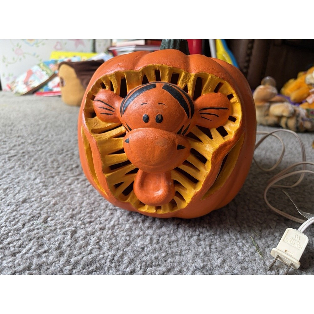RARE VTG Winnie the Pooh Tigger Face Light Up Foam Pumpkin 1999 Disney